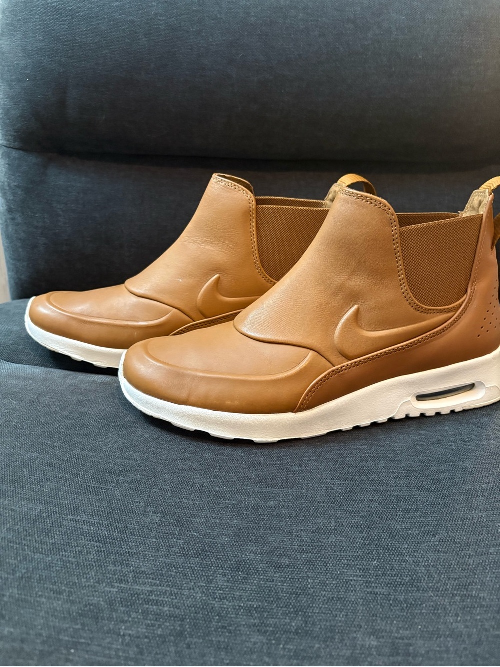 Nike women’s  Tan Chelsea-Style Slip-On Sneakers